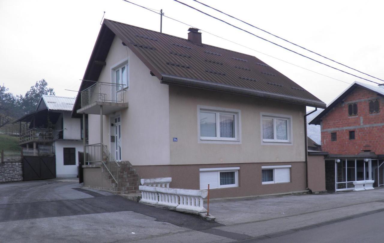 Apartman Marko Ogulin Exterior foto